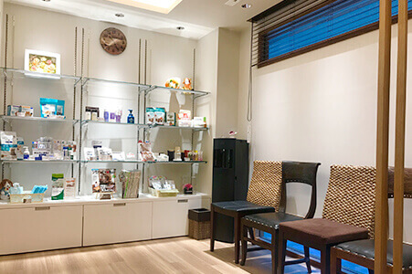 石田ようこ 犬と猫の歯科クリニック『待合室』